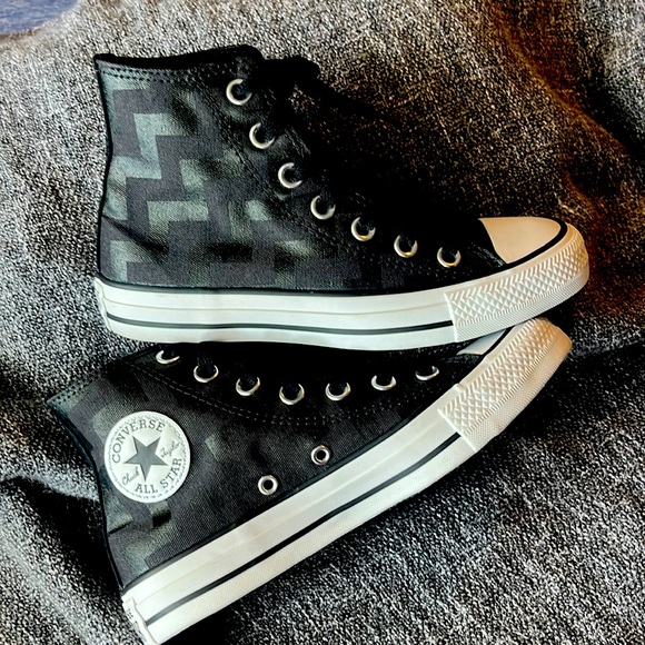 Black on Black Zig Zag Converse high tops Chuck Taylor All Star NEW without tag - Picture 1 of 10